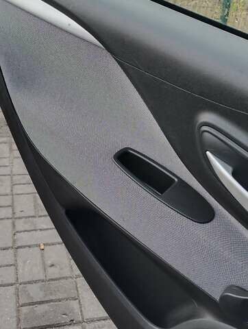 Чорний Фіат Пунто Ево, об'ємом двигуна 1.25 л та пробігом 271 тис. км за 4500 $, фото 6 на Automoto.ua