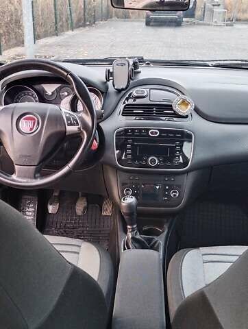 Чорний Фіат Пунто Ево, об'ємом двигуна 1.25 л та пробігом 271 тис. км за 4500 $, фото 8 на Automoto.ua