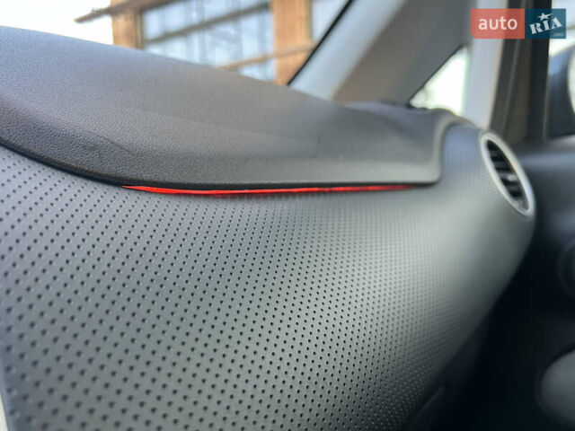 Серый Фиат Пунто Эво, объемом двигателя 1.37 л и пробегом 182 тыс. км за 5200 $, фото 18 на Automoto.ua