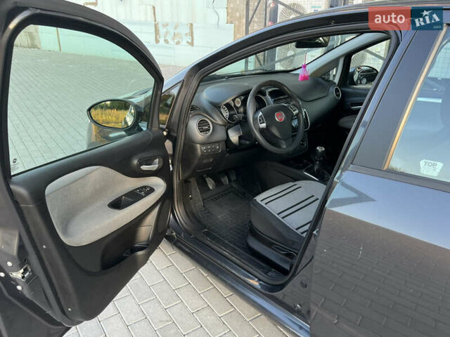 Серый Фиат Пунто Эво, объемом двигателя 1.37 л и пробегом 182 тыс. км за 5200 $, фото 11 на Automoto.ua