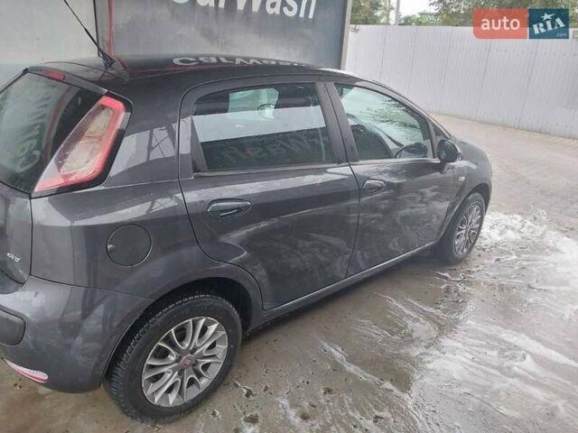 Серый Фиат Пунто Эво, объемом двигателя 1.25 л и пробегом 224 тыс. км за 4899 $, фото 4 на Automoto.ua