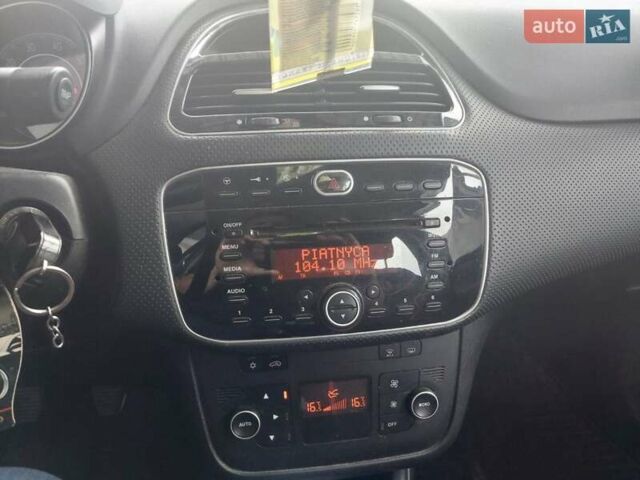 Серый Фиат Пунто Эво, объемом двигателя 1.25 л и пробегом 224 тыс. км за 4899 $, фото 9 на Automoto.ua