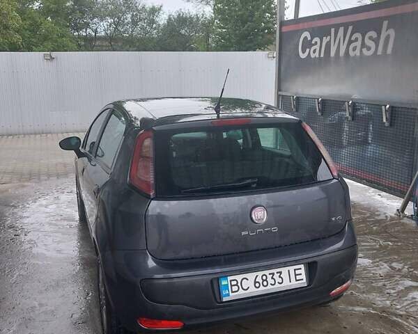 Серый Фиат Пунто Эво, объемом двигателя 1.25 л и пробегом 224 тыс. км за 4899 $, фото 5 на Automoto.ua