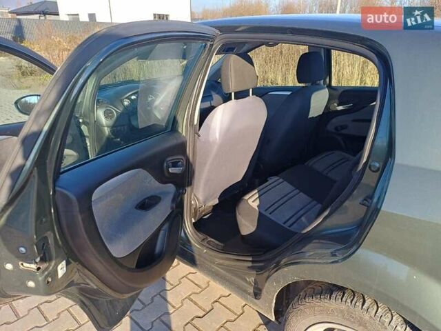 Зеленый Фиат Пунто Эво, объемом двигателя 1.37 л и пробегом 217 тыс. км за 5150 $, фото 6 на Automoto.ua