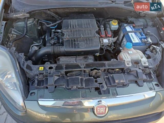 Зеленый Фиат Пунто Эво, объемом двигателя 1.37 л и пробегом 217 тыс. км за 5150 $, фото 8 на Automoto.ua