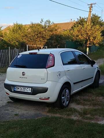 Білий Фіат Пунто, об'ємом двигуна 1.4 л та пробігом 215 тис. км за 4500 $, фото 3 на Automoto.ua