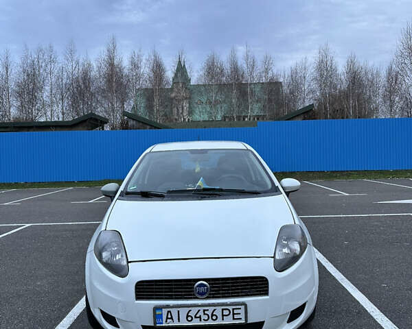 Білий Фіат Пунто, об'ємом двигуна 1.37 л та пробігом 208 тис. км за 3700 $, фото 1 на Automoto.ua