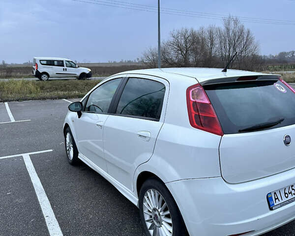 Білий Фіат Пунто, об'ємом двигуна 1.37 л та пробігом 208 тис. км за 3700 $, фото 4 на Automoto.ua