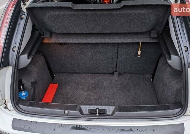 Білий Фіат Пунто, об'ємом двигуна 1.4 л та пробігом 215 тис. км за 4500 $, фото 8 на Automoto.ua