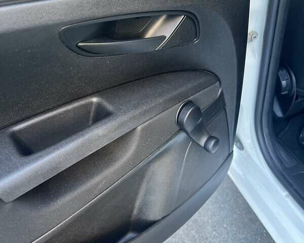 Білий Фіат Пунто, об'ємом двигуна 1.4 л та пробігом 151 тис. км за 4200 $, фото 3 на Automoto.ua