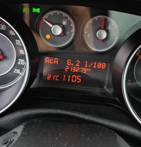 Белый Фиат Пунто, объемом двигателя 1.4 л и пробегом 214 тыс. км за 5100 $, фото 6 на Automoto.ua