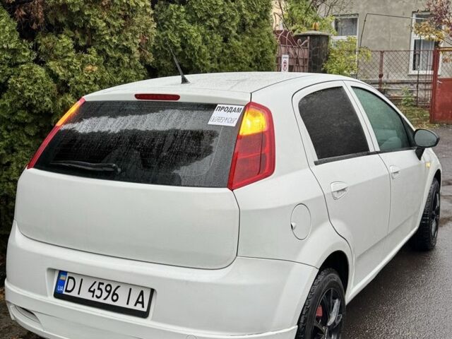 Белый Фиат Пунто, объемом двигателя 1.2 л и пробегом 265 тыс. км за 4500 $, фото 3 на Automoto.ua