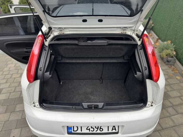 Белый Фиат Пунто, объемом двигателя 1.2 л и пробегом 265 тыс. км за 4500 $, фото 5 на Automoto.ua