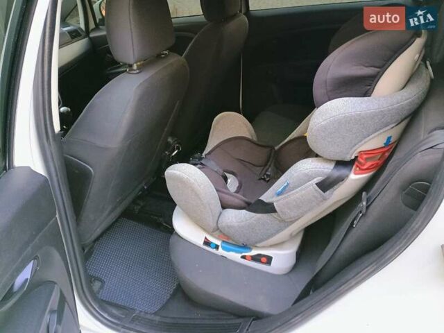 Белый Фиат Пунто, объемом двигателя 1.25 л и пробегом 227 тыс. км за 4800 $, фото 11 на Automoto.ua