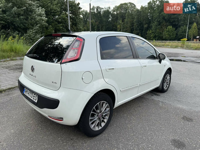 Білий Фіат Пунто, об'ємом двигуна 1.25 л та пробігом 256 тис. км за 4400 $, фото 33 на Automoto.ua
