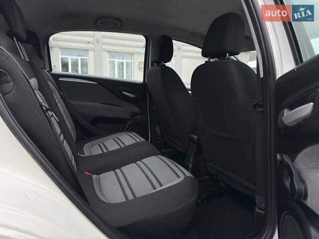 Білий Фіат Пунто, об'ємом двигуна 1.3 л та пробігом 118 тис. км за 3990 $, фото 35 на Automoto.ua