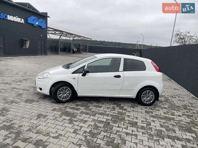 Білий Фіат Пунто, об'ємом двигуна 1.24 л та пробігом 179 тис. км за 3400 $, фото 3 на Automoto.ua