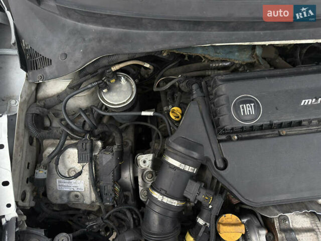 Білий Фіат Пунто, об'ємом двигуна 1.3 л та пробігом 118 тис. км за 3990 $, фото 42 на Automoto.ua