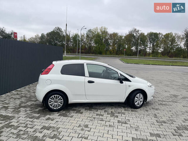 Білий Фіат Пунто, об'ємом двигуна 1.24 л та пробігом 179 тис. км за 3400 $, фото 6 на Automoto.ua