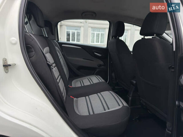 Білий Фіат Пунто, об'ємом двигуна 1.3 л та пробігом 118 тис. км за 3990 $, фото 34 на Automoto.ua