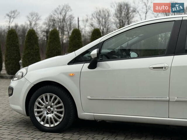 Білий Фіат Пунто, об'ємом двигуна 1.3 л та пробігом 118 тис. км за 3990 $, фото 25 на Automoto.ua