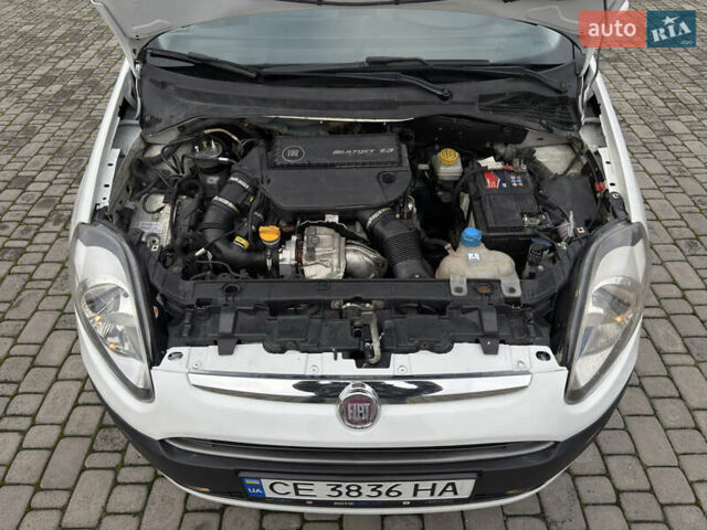 Білий Фіат Пунто, об'ємом двигуна 1.3 л та пробігом 118 тис. км за 3990 $, фото 41 на Automoto.ua