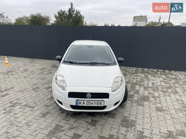 Білий Фіат Пунто, об'ємом двигуна 1.24 л та пробігом 179 тис. км за 3400 $, фото 1 на Automoto.ua
