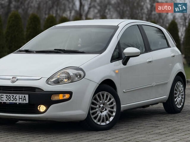 Білий Фіат Пунто, об'ємом двигуна 1.3 л та пробігом 118 тис. км за 3990 $, фото 1 на Automoto.ua