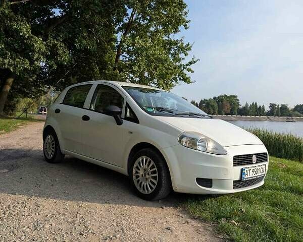 Білий Фіат Пунто, об'ємом двигуна 1.24 л та пробігом 98 тис. км за 4300 $, фото 8 на Automoto.ua