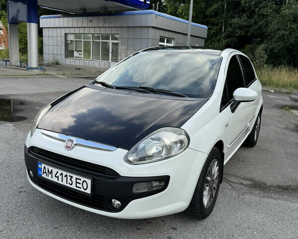 Білий Фіат Пунто, об'ємом двигуна 1.25 л та пробігом 256 тис. км за 4400 $, фото 38 на Automoto.ua