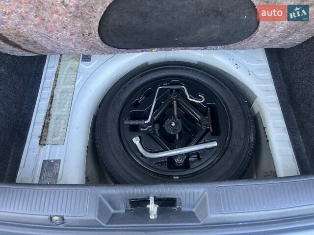 Фиат Пунто 2012 в Калуше на Automoto.ua Белый Фиат Пунто, объемом двигателя 1.25 л и пробегом 207 тыс. км за 4400 $, фото 12 на Automoto.ua