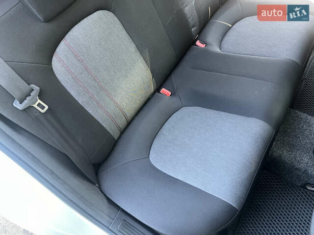 Фиат Пунто 2012 в Калуше на Automoto.ua Белый Фиат Пунто, объемом двигателя 1.25 л и пробегом 207 тыс. км за 4400 $, фото 18 на Automoto.ua