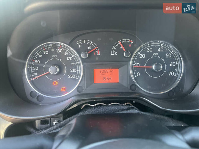 Фиат Пунто 2012 в Калуше на Automoto.ua Белый Фиат Пунто, объемом двигателя 1.25 л и пробегом 207 тыс. км за 4400 $, фото 26 на Automoto.ua