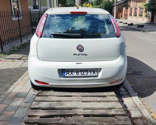 Білий Фіат Пунто, об'ємом двигуна 1.4 л та пробігом 94 тис. км за 5700 $, фото 3 на Automoto.ua