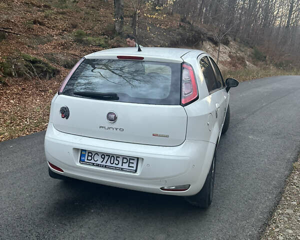 Белый Фиат Пунто, объемом двигателя 1.25 л и пробегом 258 тыс. км за 6300 $, фото 4 на Automoto.ua