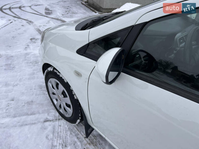 Белый Фиат Пунто, объемом двигателя 1.25 л и пробегом 265 тыс. км за 4200 $, фото 38 на Automoto.ua