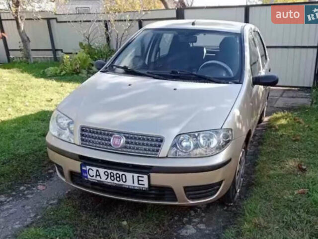 Фиат Пунто 2008 в Черкассах на Automoto.ua Бежевый Фиат Пунто, объемом двигателя 1.24 л и пробегом 140 тыс. км за 3700 $, фото 4 на Automoto.ua