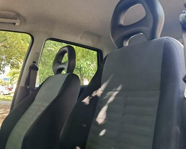 Фиат Пунто 2010 в Кременчуге на Automoto.ua Бежевый Фиат Пунто, объемом двигателя 1.24 л и пробегом 71 тыс. км за 4500 $, фото 19 на Automoto.ua