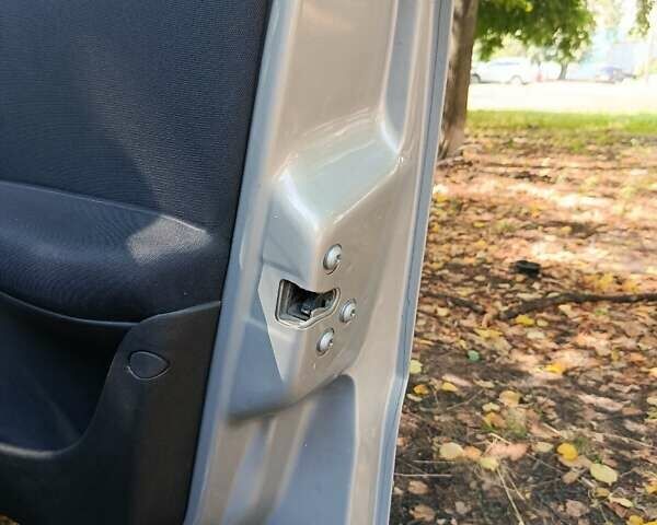 Фиат Пунто 2010 в Кременчуге на Automoto.ua Бежевый Фиат Пунто, объемом двигателя 1.24 л и пробегом 71 тыс. км за 4500 $, фото 6 на Automoto.ua