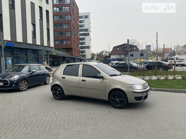 Бежевий Фіат Пунто, об'ємом двигуна 1.24 л та пробігом 330 тис. км за 3300 $, фото 6 на Automoto.ua