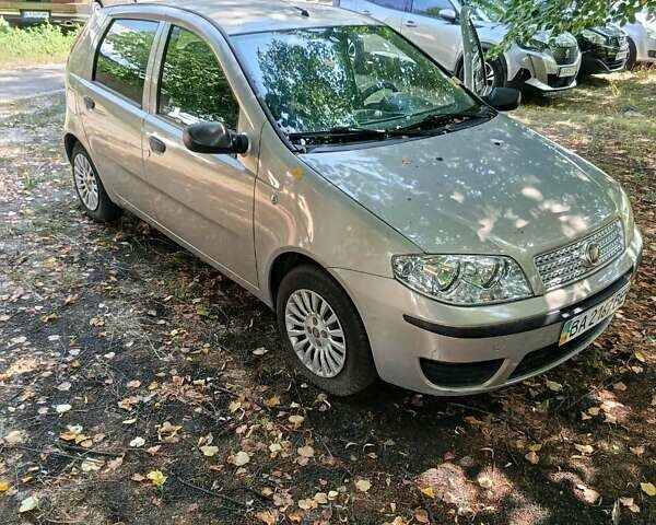 Фиат Пунто 2010 в Кременчуге на Automoto.ua Бежевый Фиат Пунто, объемом двигателя 1.24 л и пробегом 71 тыс. км за 4500 $, фото 5 на Automoto.ua