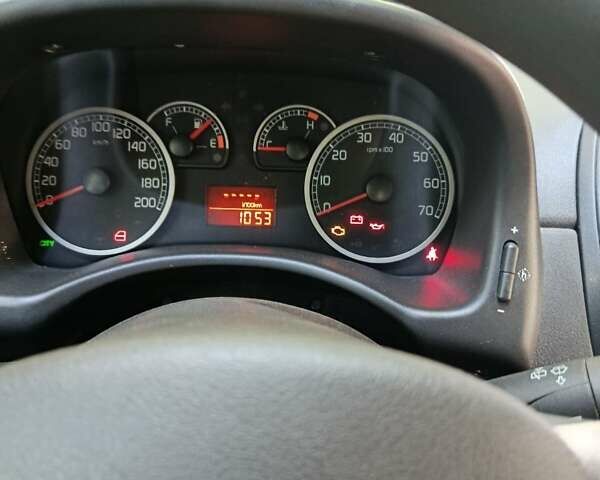 Фиат Пунто 2010 в Кременчуге на Automoto.ua Бежевый Фиат Пунто, объемом двигателя 1.24 л и пробегом 71 тыс. км за 4500 $, фото 20 на Automoto.ua