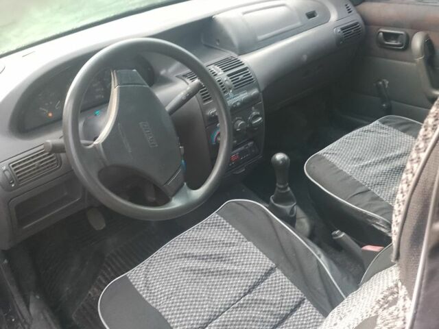 Чорний Фіат Пунто, об'ємом двигуна 1.1 л та пробігом 200 тис. км за 953 $, фото 4 на Automoto.ua