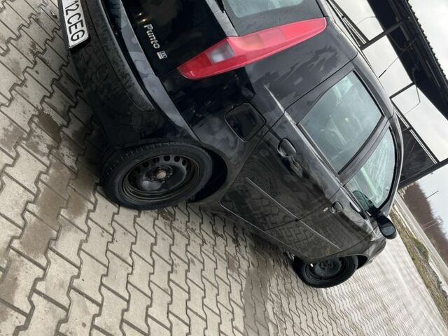 Чорний Фіат Пунто, об'ємом двигуна 1.4 л та пробігом 160 тис. км за 699 $, фото 3 на Automoto.ua