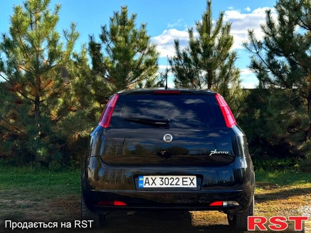 Черный Фиат Пунто, объемом двигателя 1.4 л и пробегом 260 тыс. км за 4500 $, фото 5 на Automoto.ua