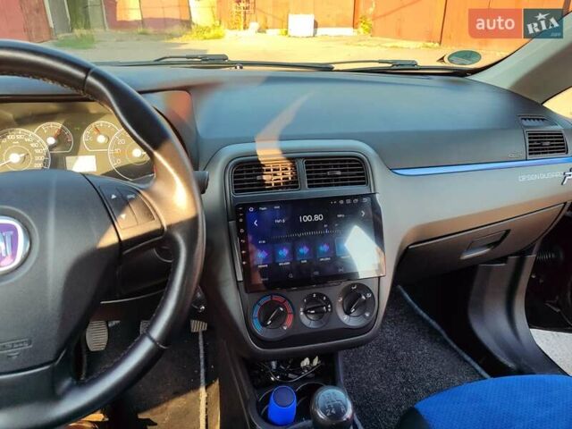 Черный Фиат Пунто, объемом двигателя 1.37 л и пробегом 259 тыс. км за 4700 $, фото 7 на Automoto.ua