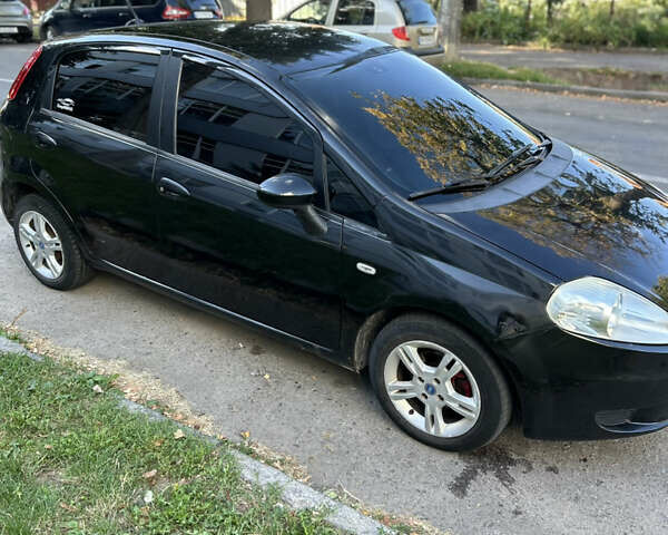 Фиат Пунто 2007 в Хмельницком на Automoto.ua Черный Фиат Пунто, объемом двигателя 1.4 л и пробегом 251 тыс. км за 3300 $, фото 3 на Automoto.ua