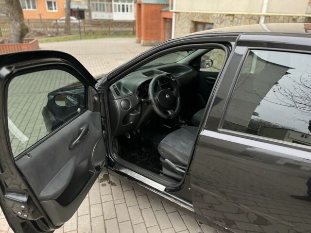 Чорний Фіат Пунто, об'ємом двигуна 1.2 л та пробігом 182 тис. км за 2299 $, фото 4 на Automoto.ua
