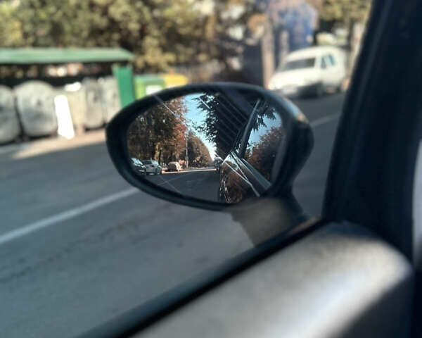 Фиат Пунто 2007 в Хмельницком на Automoto.ua Черный Фиат Пунто, объемом двигателя 1.4 л и пробегом 251 тыс. км за 3300 $, фото 18 на Automoto.ua