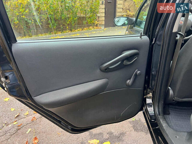 Чорний Фіат Пунто, об'ємом двигуна 1.2 л та пробігом 150 тис. км за 3990 $, фото 14 на Automoto.ua